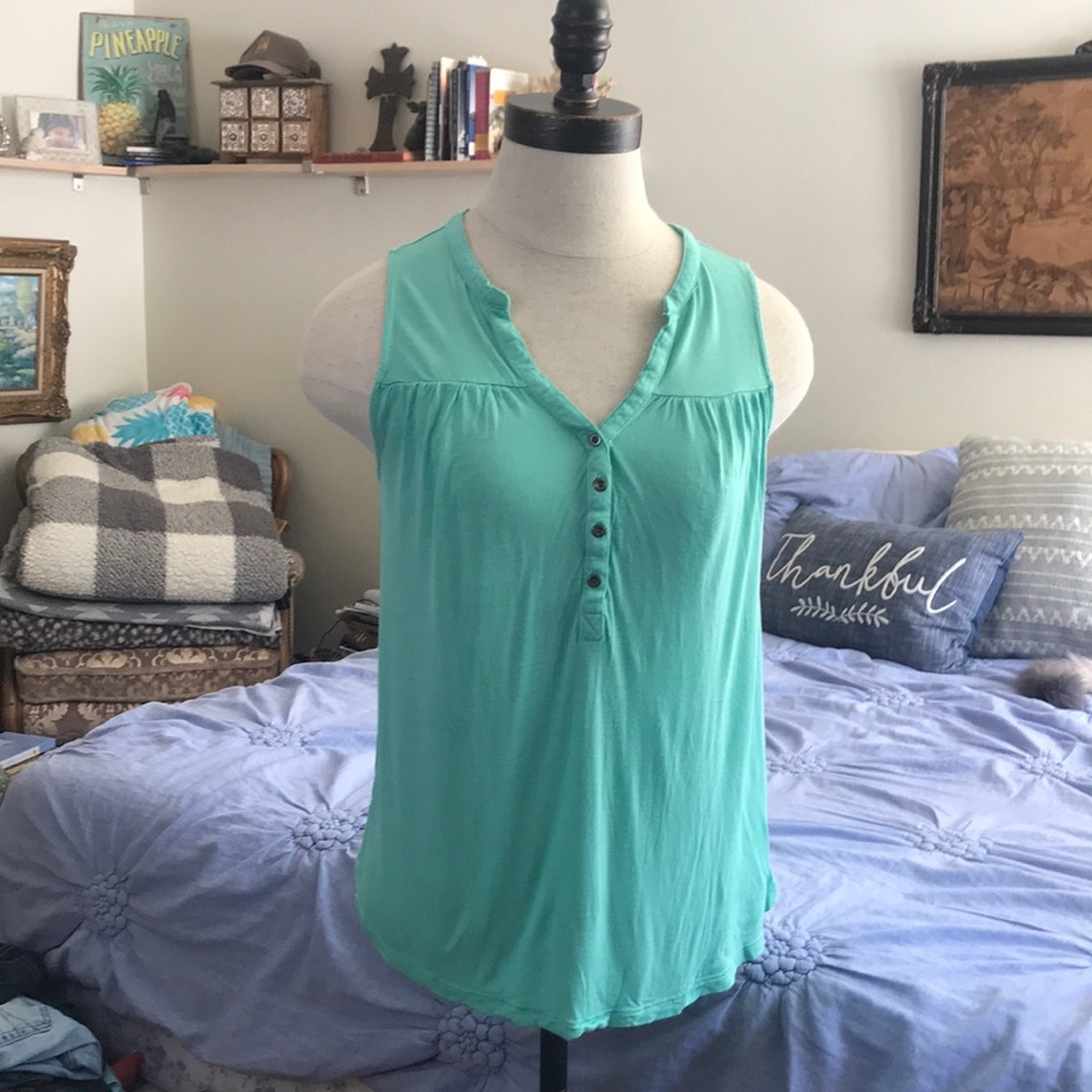 Green blue sleeveless lightweight small shirt